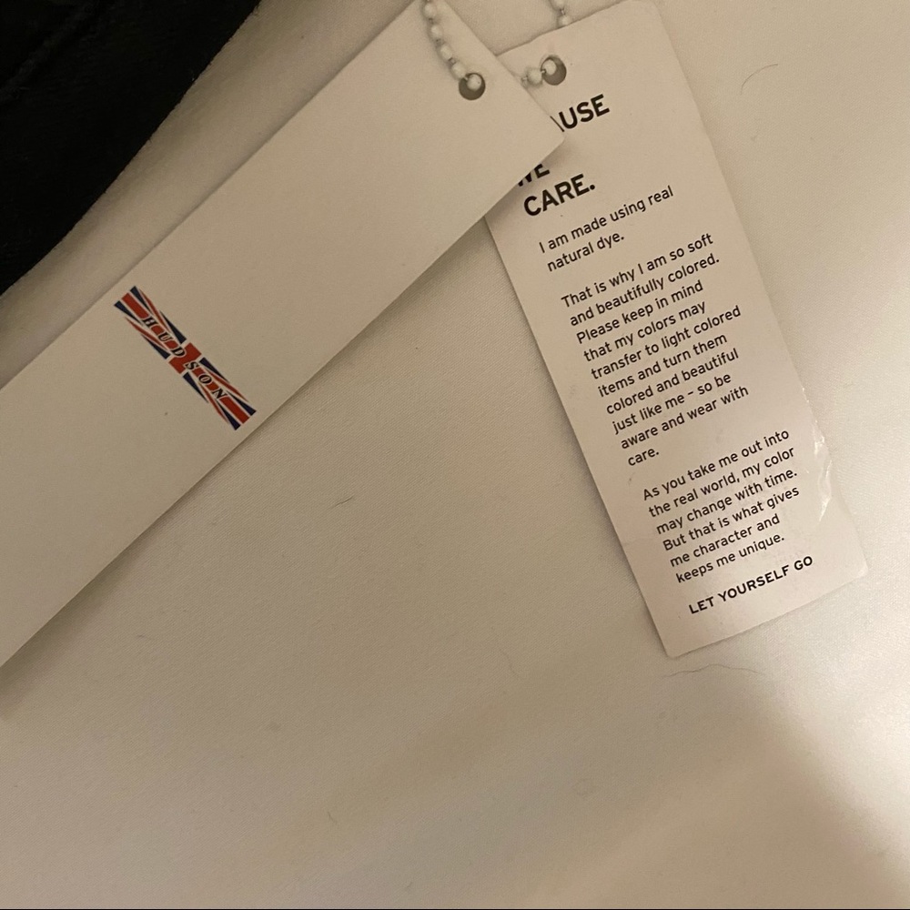 ⭐️NWT Hudson Krista super skinny - Picture 9 of 16